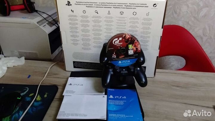 Игровая приставка ps4 slim 500