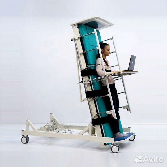 Медицинская кровать функциональная для лежачих