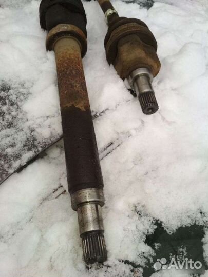 Полуось передний правый Ford Fiesta MK5