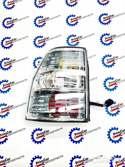 Стоп-сигнал задний левый Mitsubishi Pajero V93W