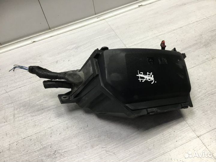 Блок реле и предохранителей Ford Mondeo 2 2009