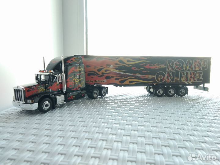 Peterbilt 377 + полуприцеп (Schuco, 1:43)