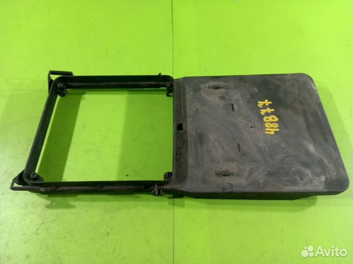 Крышка блока предохранителей Mercedes-Benz W140