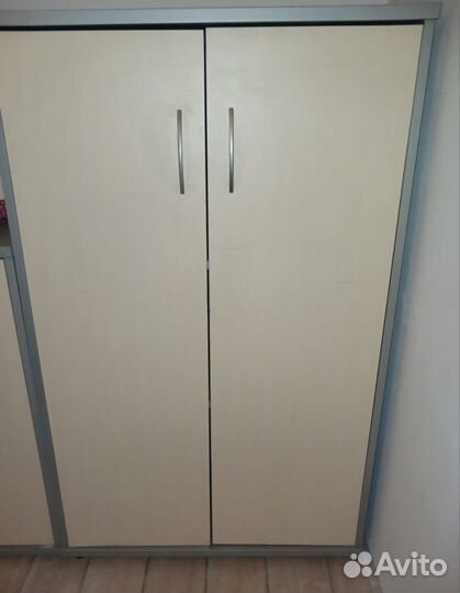 Шкаф офисный