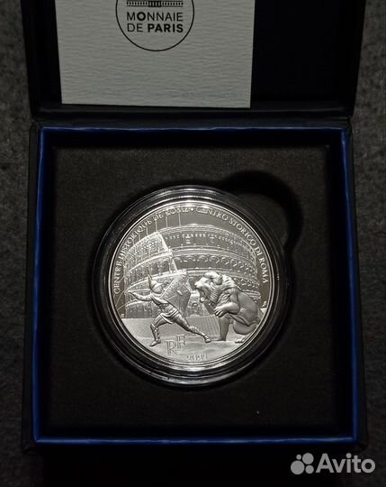 Монета Франция 2025 Колизей Серебро