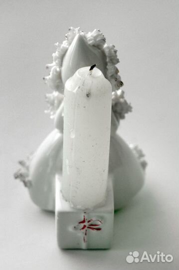 Фарфоровая статуэтка-подсвечник