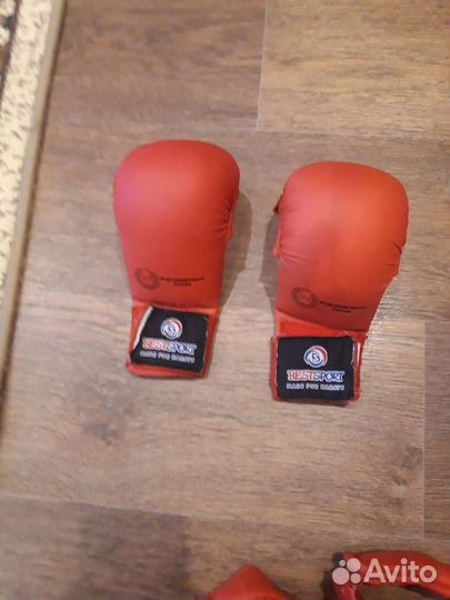 Перчатки,футы,защита голени