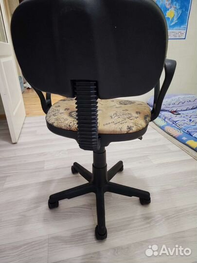 Компьютерный стул