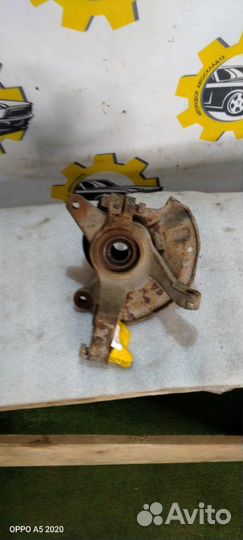 Кулак поворотный передний левый Mazda 626 1998