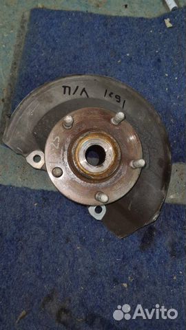 Кулак поворотный передний левый Mitsubishi Lancer