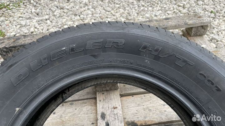 Bridgestone Dueler H/T 225/65 R17