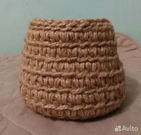 Круглая корзинка из джута