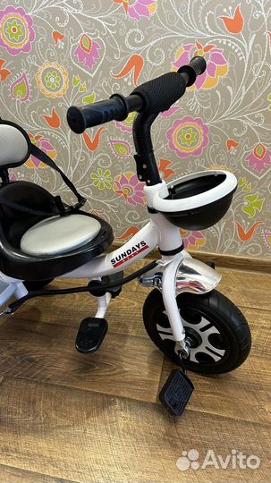 Трехколесный велосипед