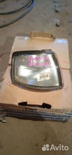 Поворотник mazda demio