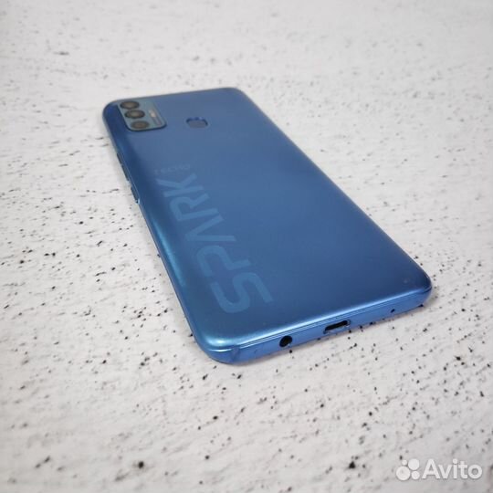 Смартфон tecno Spark 7 4/128 Голубой