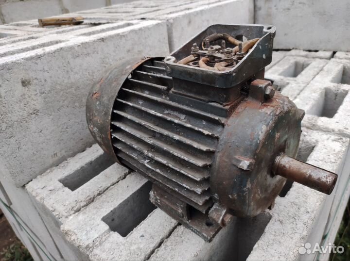 Электродвигатель асинхронный бу