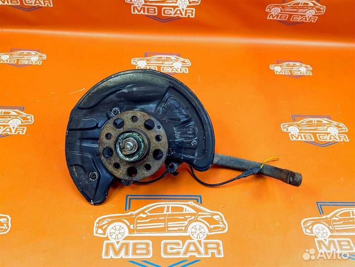 Кулак поворотный передний левый w211 E-class 64