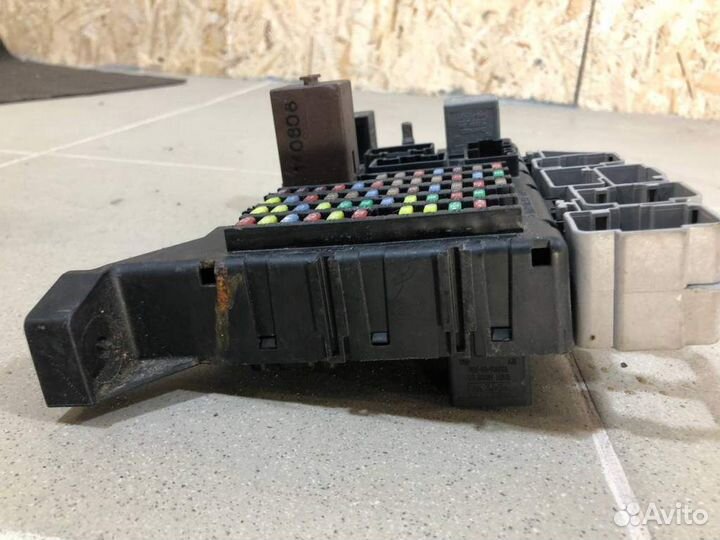 Блок предохранителей Jaguar X-type 2001-2009