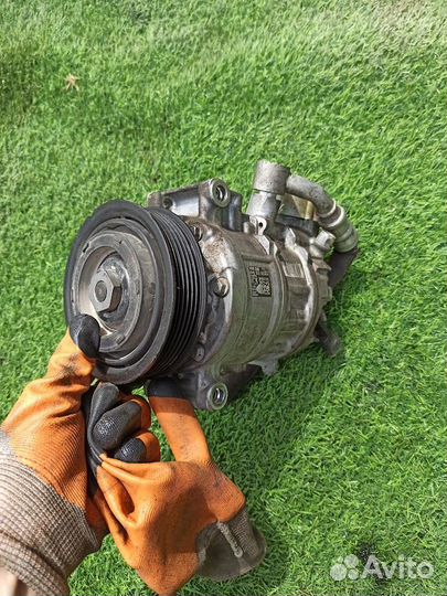 Компрессор кондиционера Volkswagen Caddy