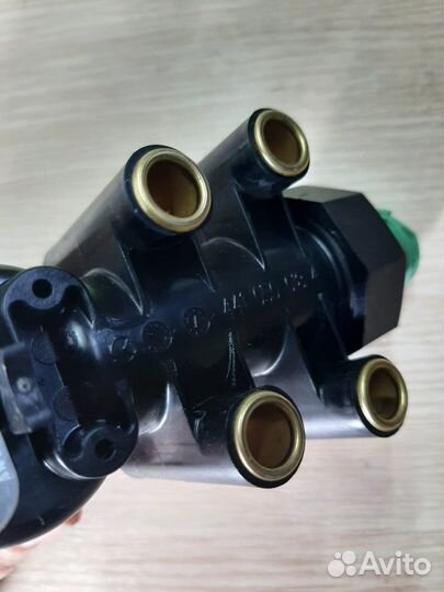 Кран уровня пола Рено Премиум Магнум Wabco