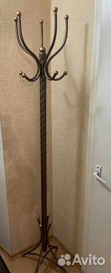 Кованная вешалка