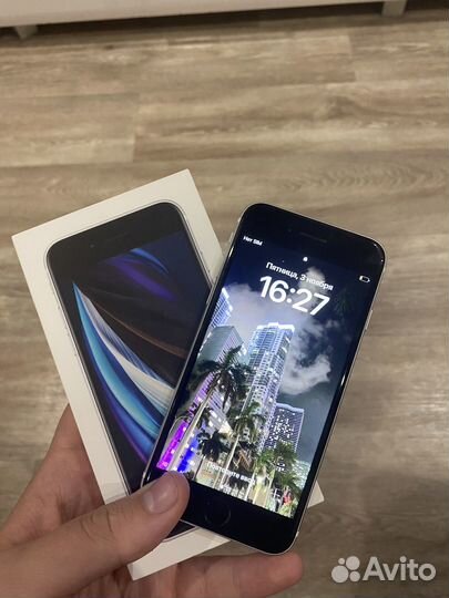 iPhone SE (2020), 128 ГБ