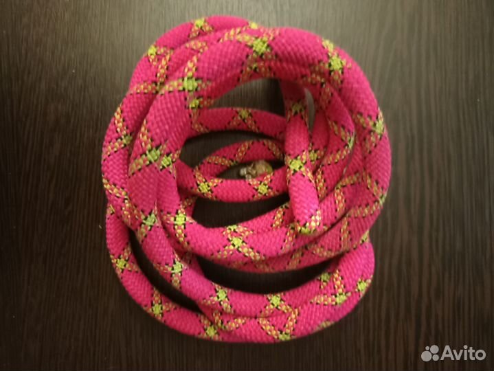 Гимнастическая скакалка