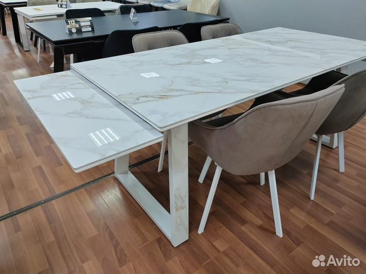 Кухонный стол из керамогранита