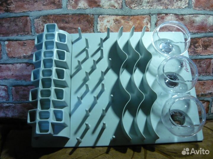 Короткие поводки.Компрессор для аквариума