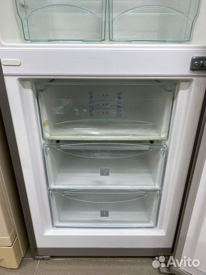 Холодильник 