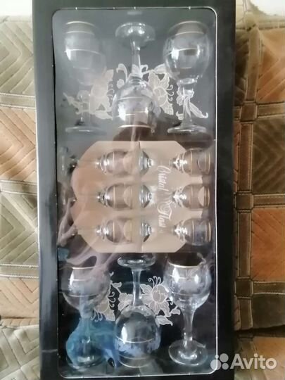 Набор фужеров и рюмок