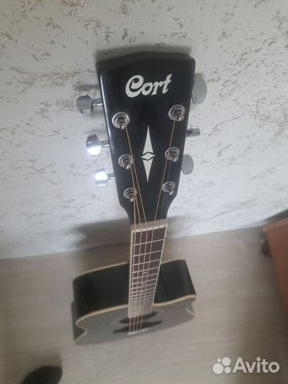 Гитара электроакустическая