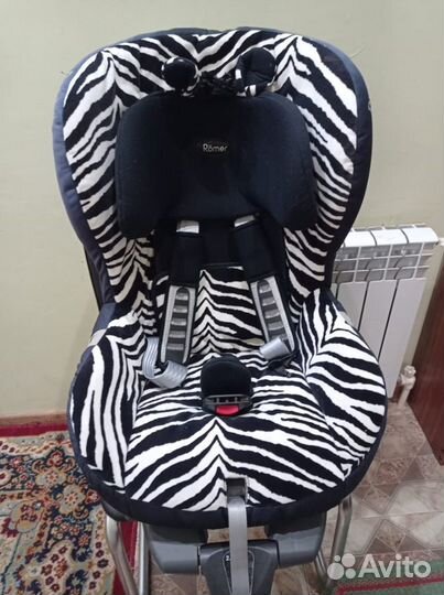 Автомобильное кресло