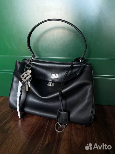 Сумка Balenciaga Rodeo, размер М