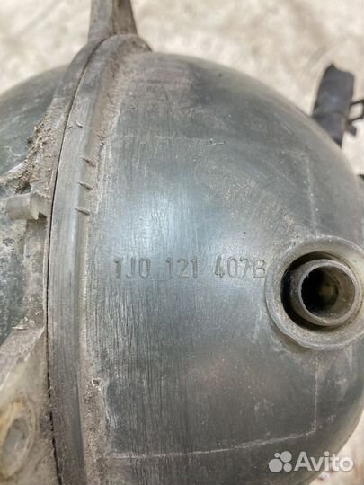 Бачок расширительный Volkswagen Bora