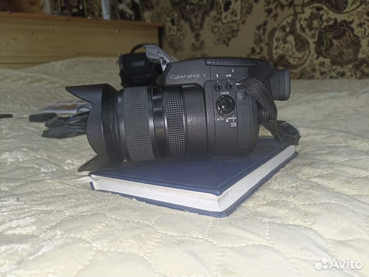 Цифровая камера sony Cyber-shot DSC -R1