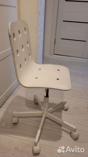 Стул IKEA на колесиках