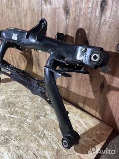 Подрамник задний Audi Q3