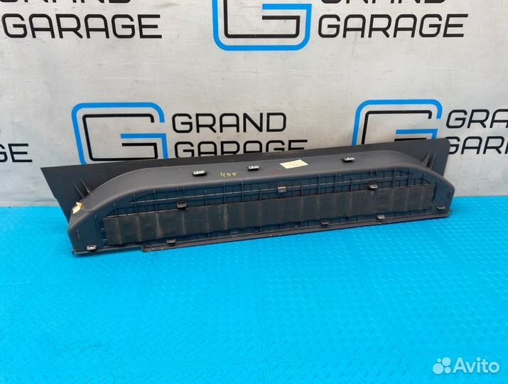 Накладка порога задняя правая Mercedes-Benz