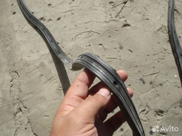 Мондео Уплотнитель двери Левой Mondeo 5 12-19