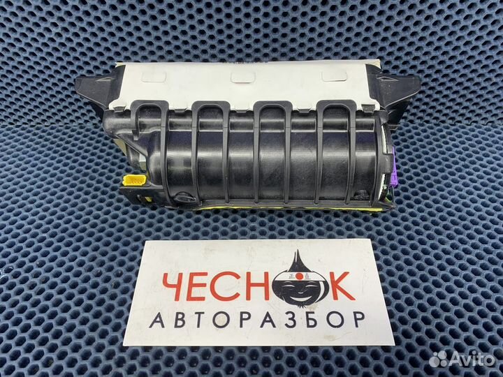 Подушка безопасности в торпедо Audi Q74L