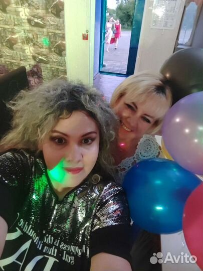 Ведущий на торжество