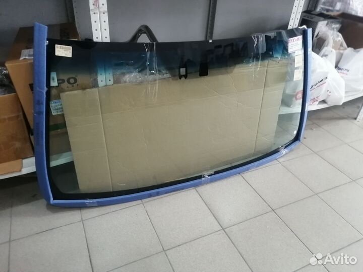 Стекло лобовое Toyota Land Cruiser 200, Lexus L