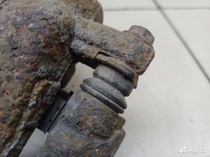 Суппорт передний правый Opel Corsa D (3D) 1.2