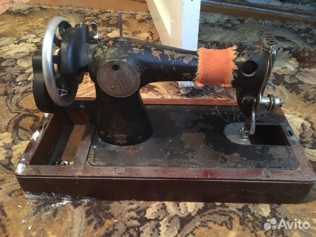 Старинная швейная машинка Подольск