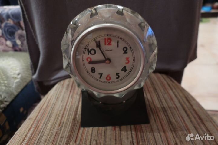 Настольные часы Маяк