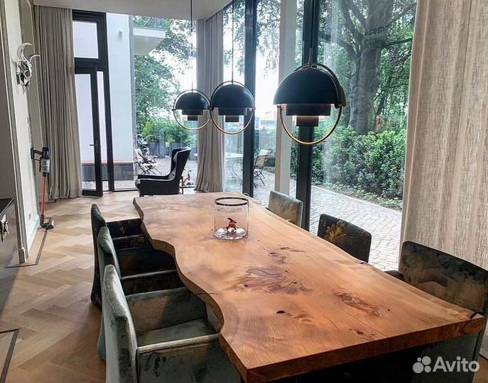 Стол из эпоксидной смолы