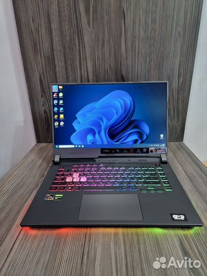 Крутой игровой Asus ROG Strix