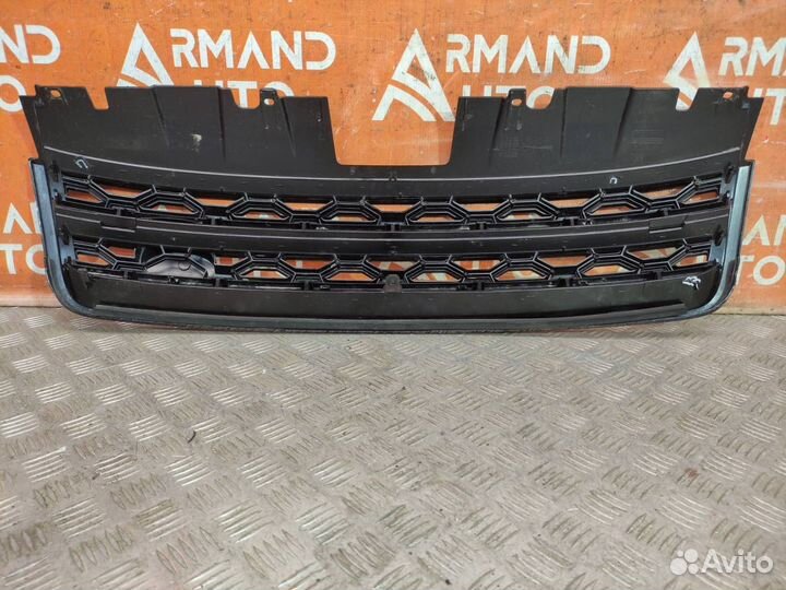 Решетка радиатора Land Rover Discovery Sport 1