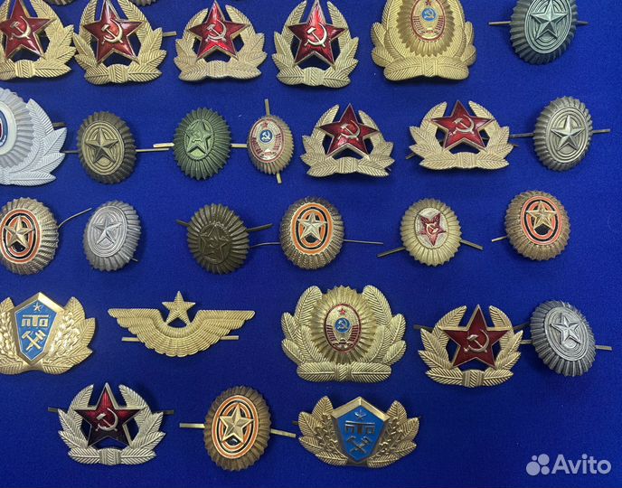 Лот из 50 кокард